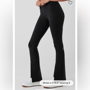 Alo Yoga High Waist Flutter Legging - Split